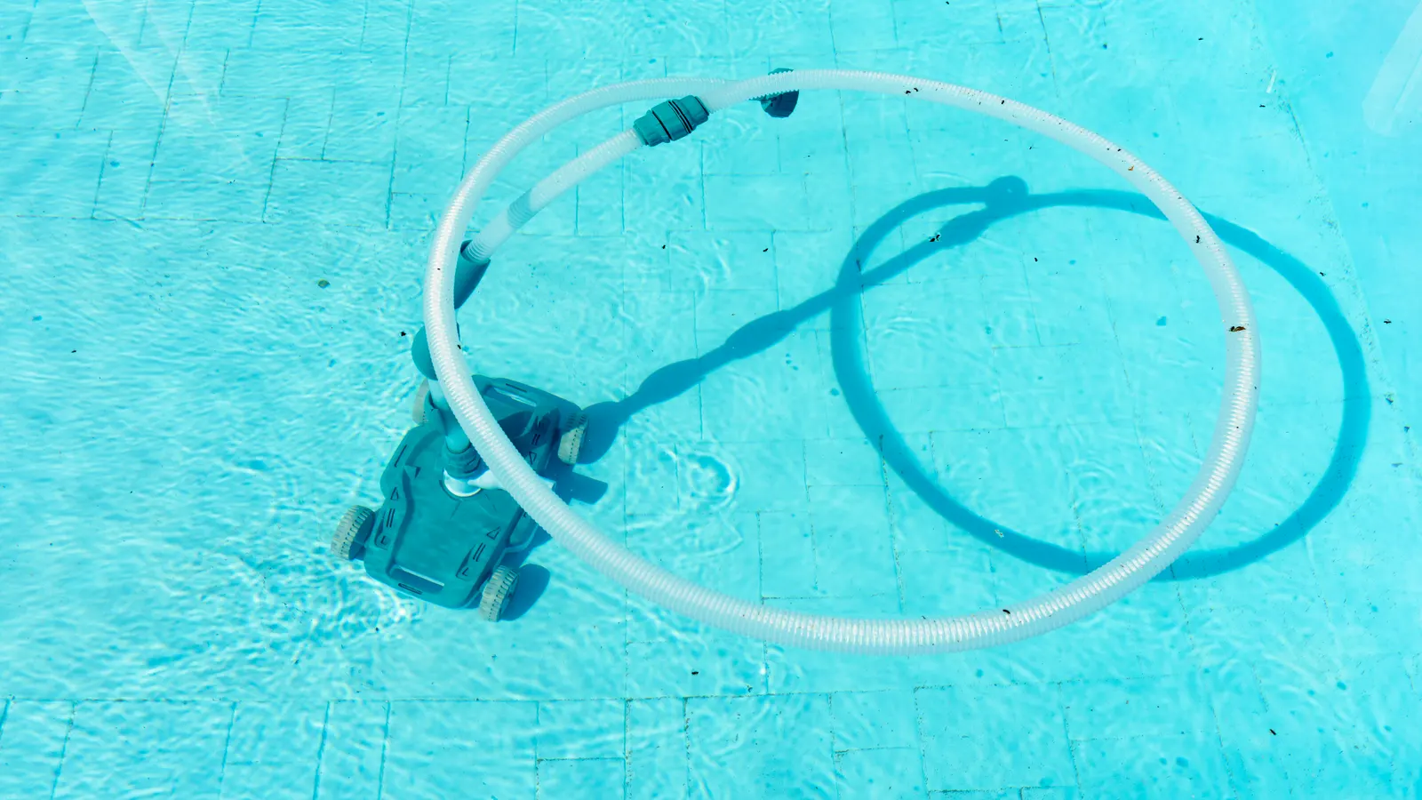 Double filtration fine d'un robot piscine