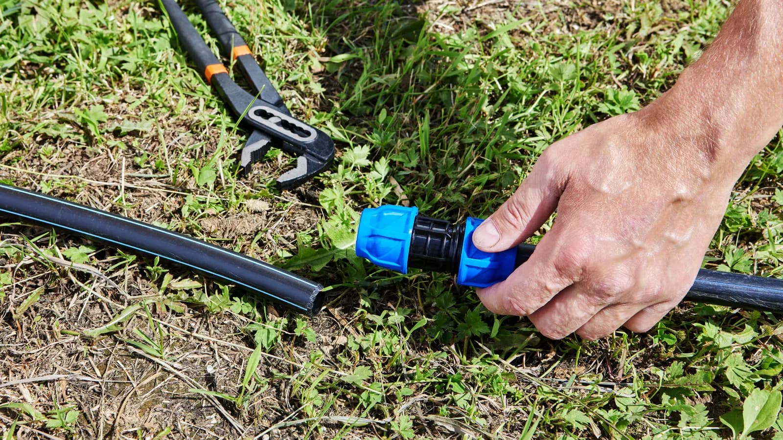 Module Gardena Micro-Drip Basic Device raccordé à un robinet de jardin