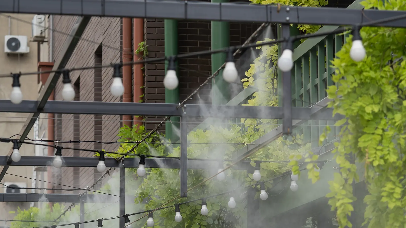 Brumisation de terrasse pilotée par un temporisateur O'Fresh